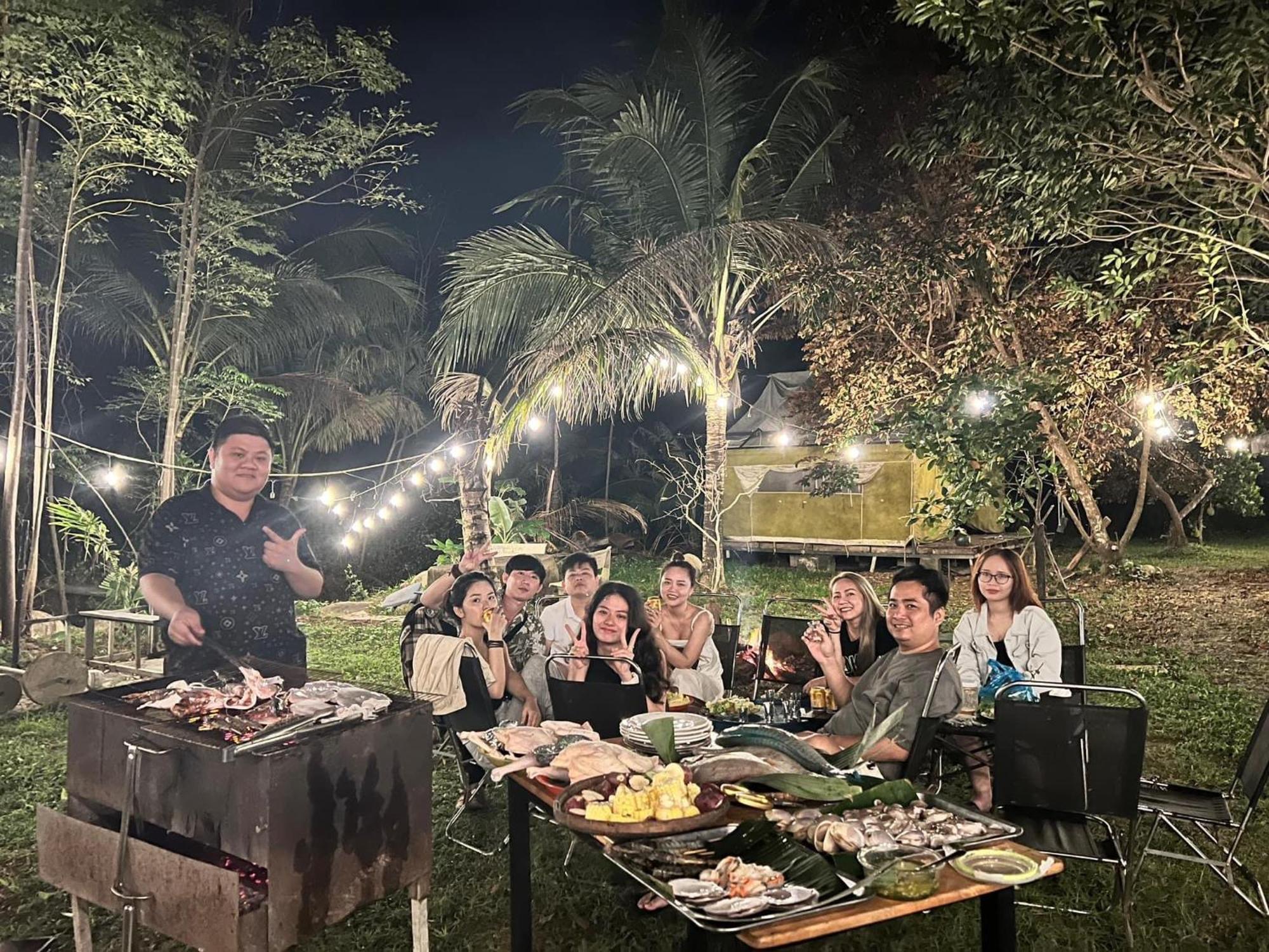 Con Dao Backpacker - Loco Camping Chi Khu Co Ong Eksteriør billede